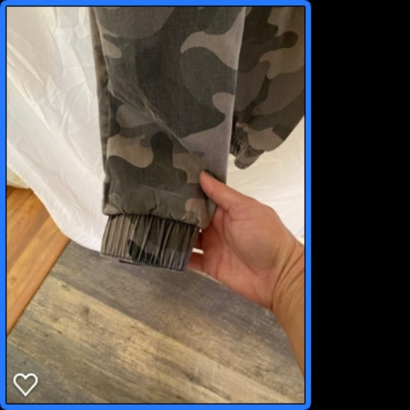 Hollister camo joggers size medium - Picture 5 of 5